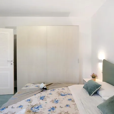 Casa La Dimora Dei Nonni Apartment *
